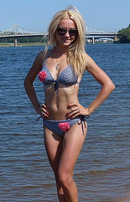 Ukraine bikini bride  Anna 33 y.o. from Lugansk, ID 89385